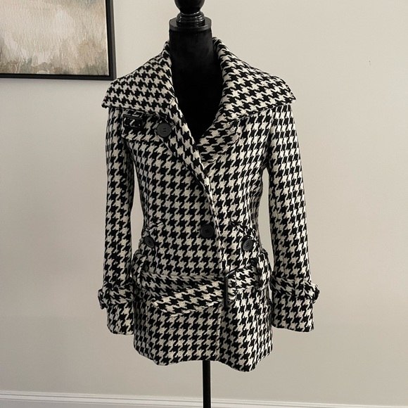 - Black and white trench coat by American Rag - Picture 1 of 3